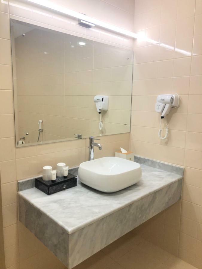 Season Inn Hotel Barka Zewnętrze zdjęcie
